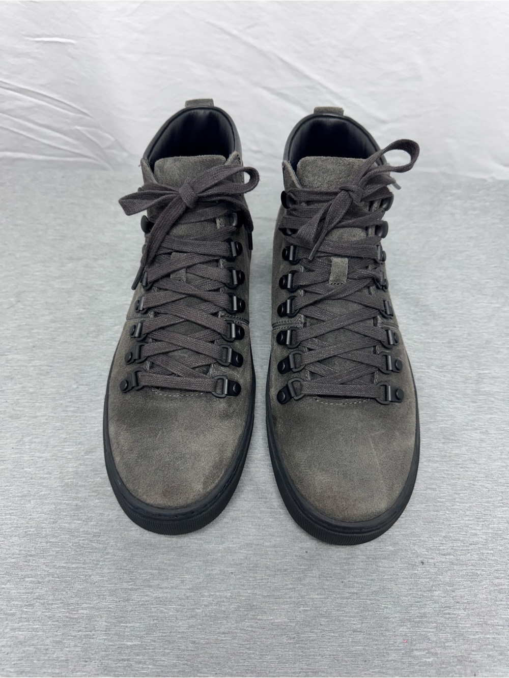 Vince Mens Gray Suede High Top Sneakers Leather Trim Size 7